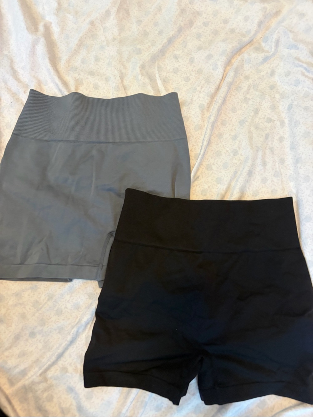 Biker shorts black and grey